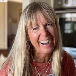 Meet your Posher, Sharon